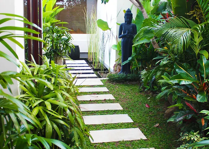 Villa The Griya And *